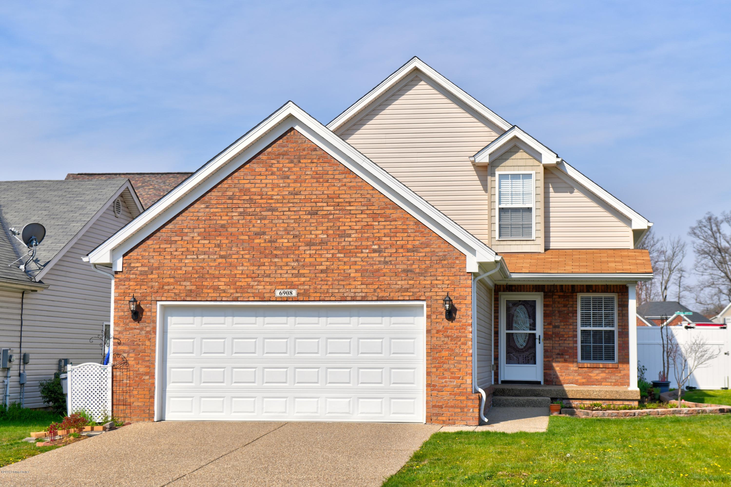 6908 Fernview Road Louisville, KY 40291 - Photo 1 of 22 front view