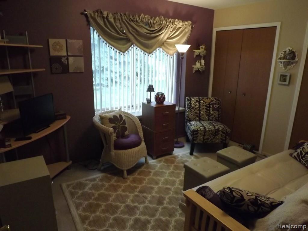 2099 Highsplint Drive Rochester, MI 48307 - Photo 9 of 14 3rd Bedroom.jpg