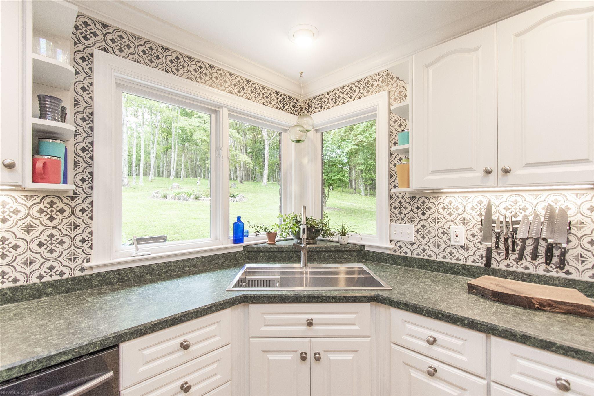 821 Apache Road Pembroke, VA 24136 - Photo 19 of 77 Gallery Image 19