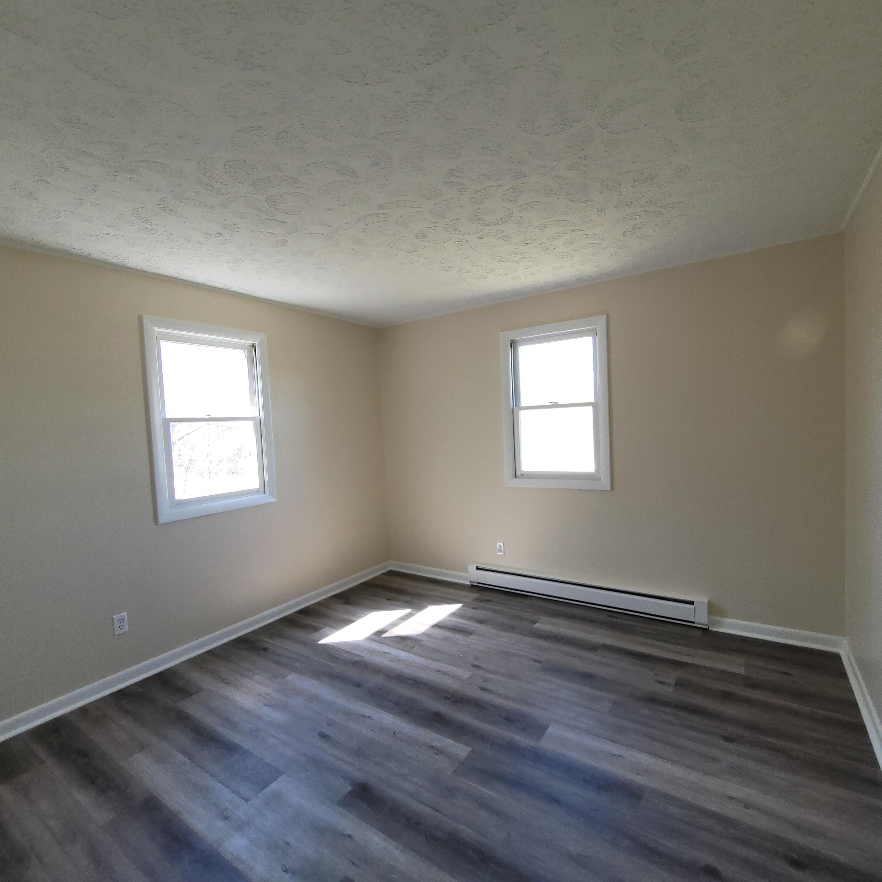 658 Middle Road Sabattus, ME 04280 - Photo 10 of 15 20230420_110813
