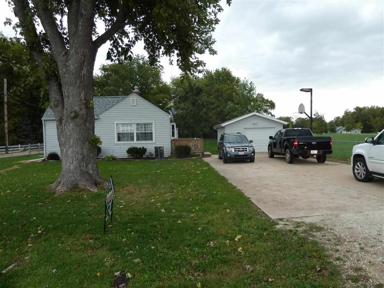 9628 South Mapleton Road Mapleton, IL 61547 - Photo 2 of 10