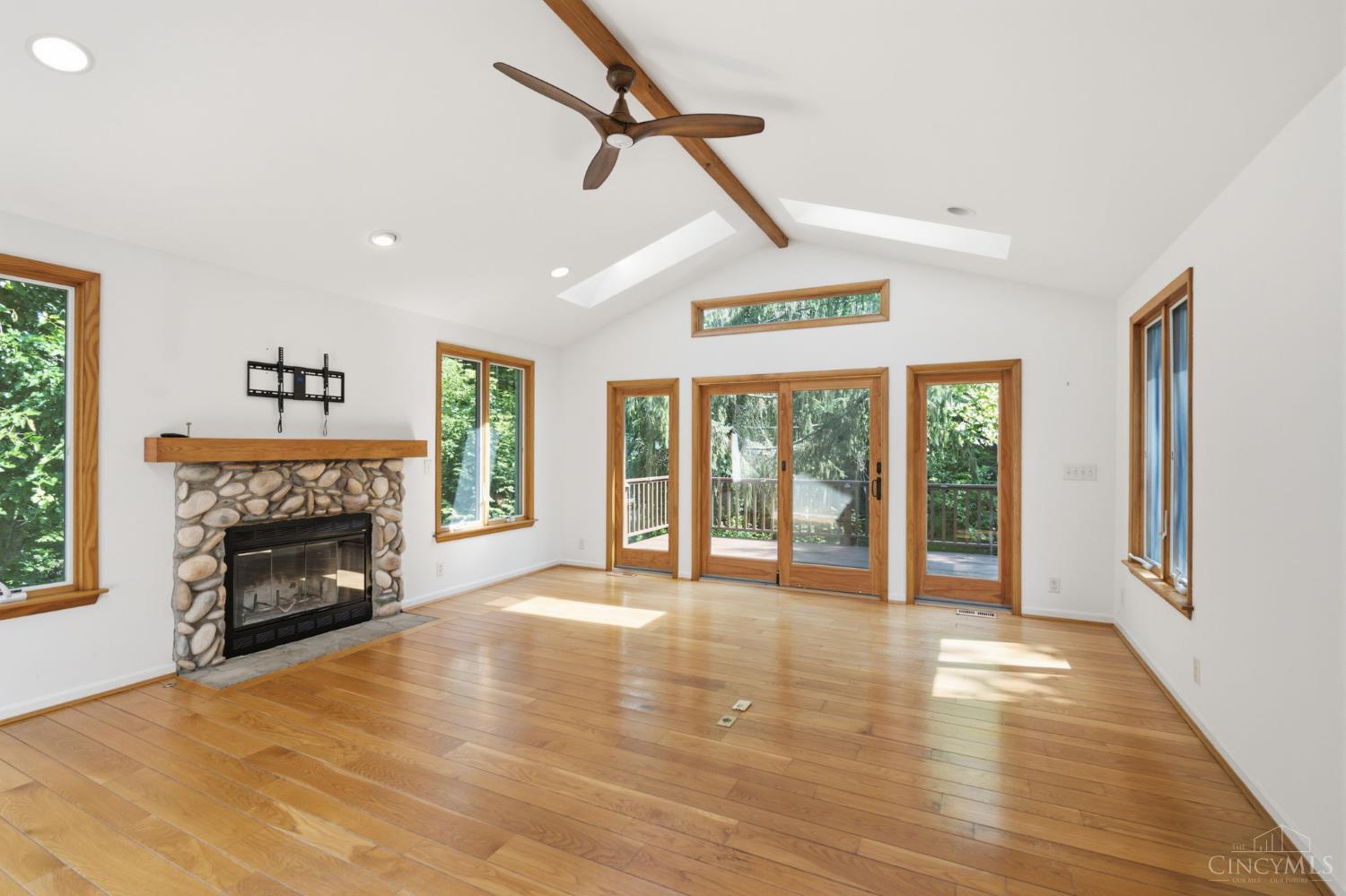 7767 Shawnee Run Road Cincinnati, OH 45243 - Photo 17 of 63