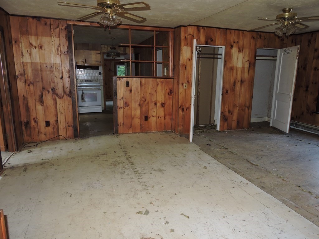 21 City Depot Road Charlton, MA 01507 - Photo 26 of 39