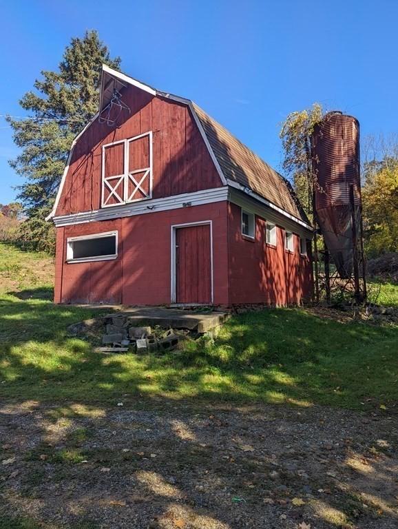 21 City Depot Road Charlton, MA 01507 - Photo 4 of 39