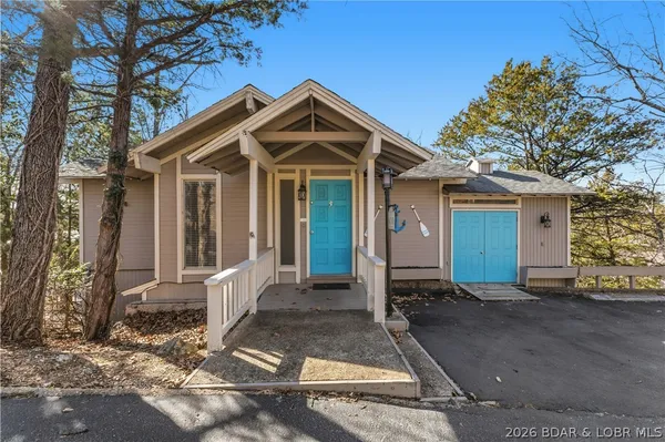 $400,000 | 410 Hopetown Drive, Osage Beach, MO 65065