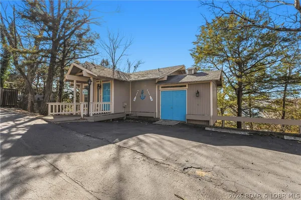 $400,000 | 410 Hopetown Drive, Osage Beach, MO 65065