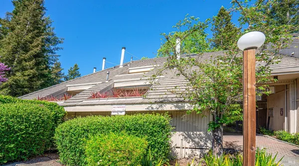 $3,000 | 1328 Mission Boulevard, Santa Rosa, CA 95409