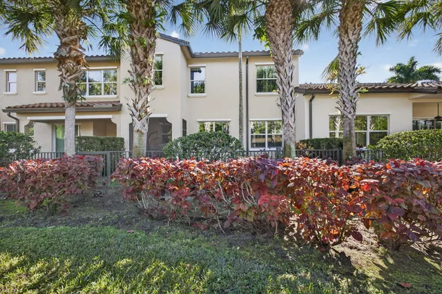$3,750 | 4543 Mediterranean Circle, Palm Beach Gardens, FL 33418