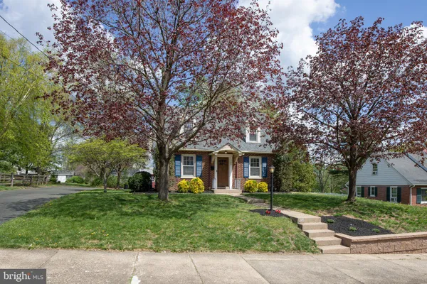 $400,000 | 165 North 4th Street, Souderton, PA 18964