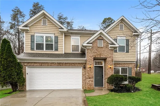 $2,150 | 3717 Whitworth Drive, Greensboro, NC 27405