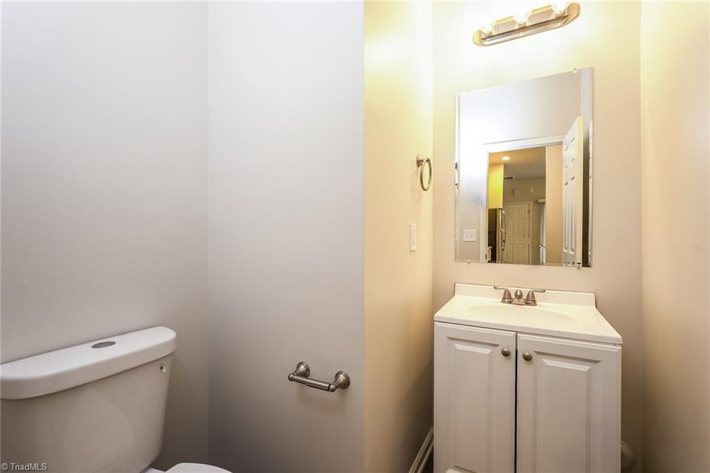 3717 Whitworth Drive Greensboro, NC 27405 - Photo 14 of 17