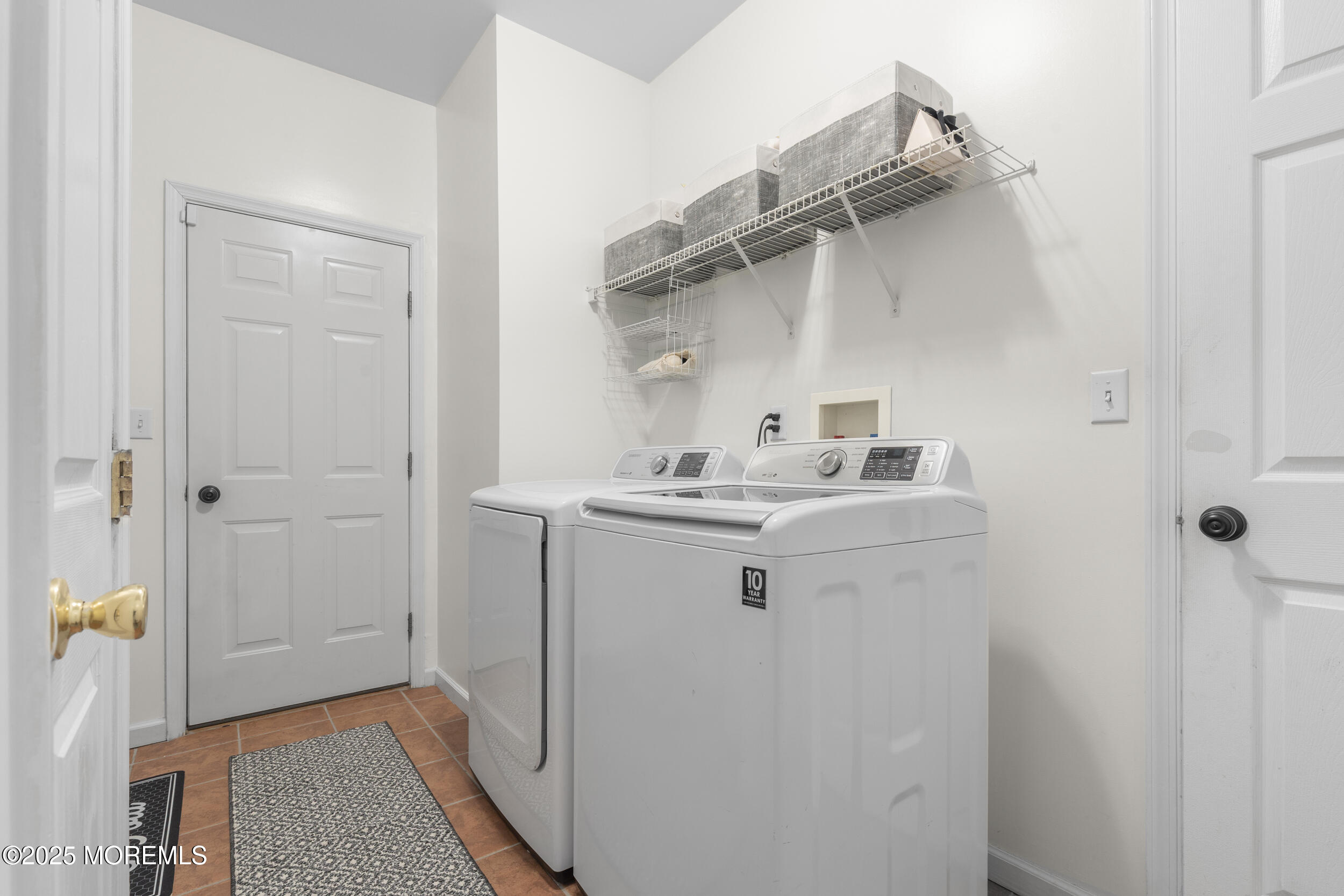 6 Kindling Way Jackson, NJ 08527 - Photo 24 of 54 a utility room with dryer and washer
