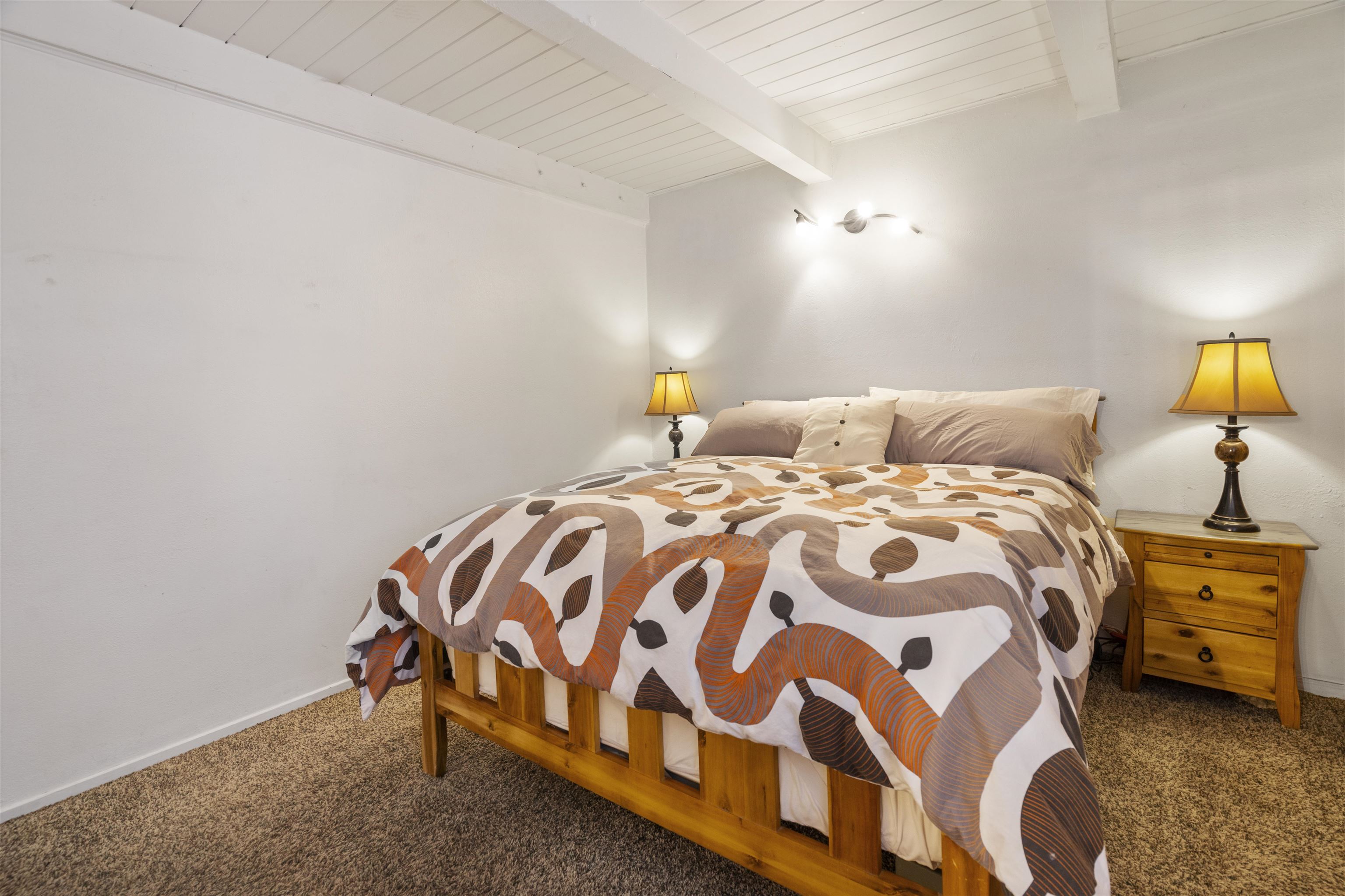 1875 Old Mammoth Road, Unit 32 Mammoth Lakes, CA 93546 - Photo 17 of 23