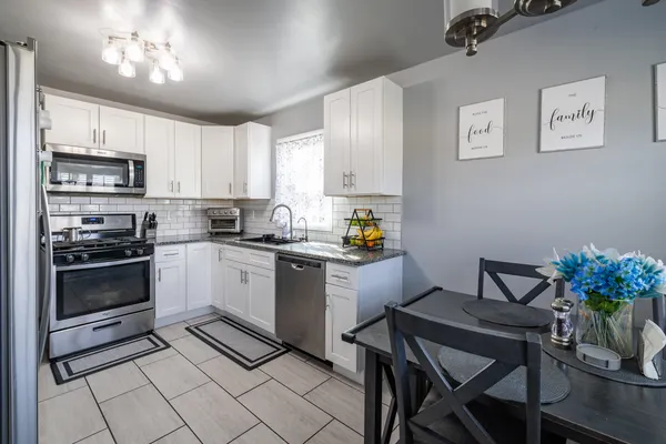 $235,500 | 6427 Tennessee Avenue, Hammond, IN 46323