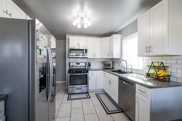 $235,500 | 6427 Tennessee Avenue, Hammond, IN 46323