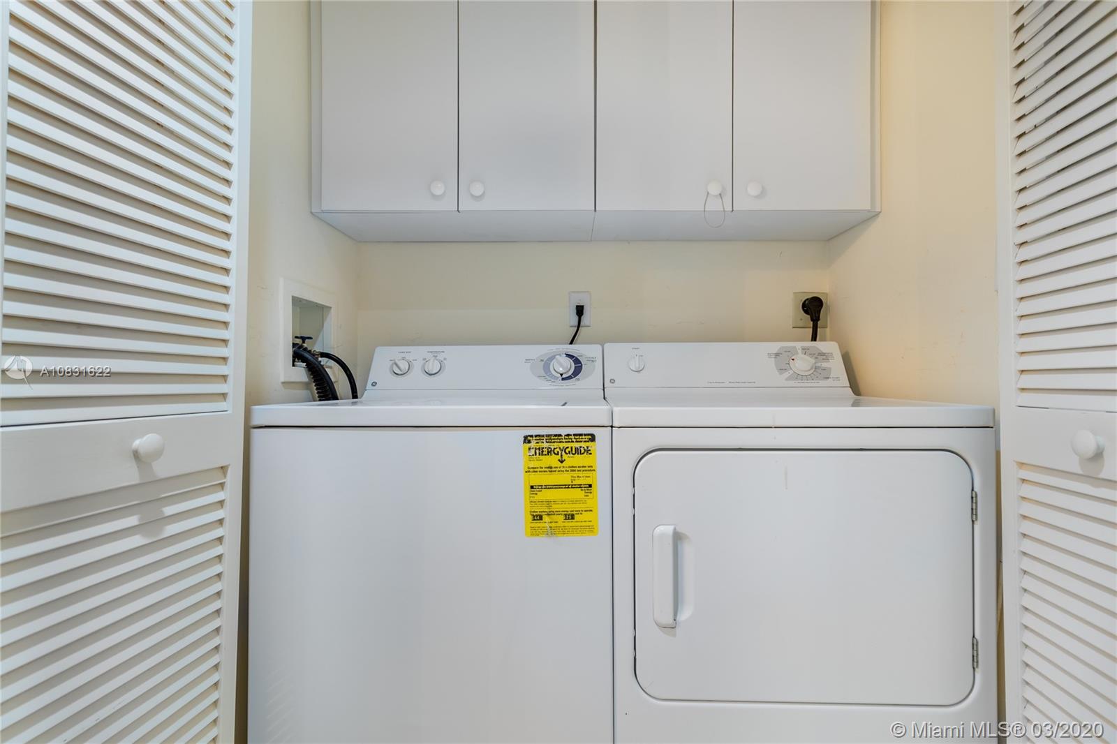 90 Alton Road, Unit 1909 Miami Beach, FL 33139 - Photo 17 of 21