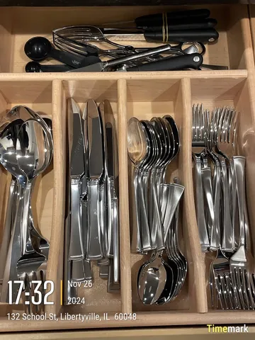 $8,500 | 132 School Street, Libertyville, IL 60048