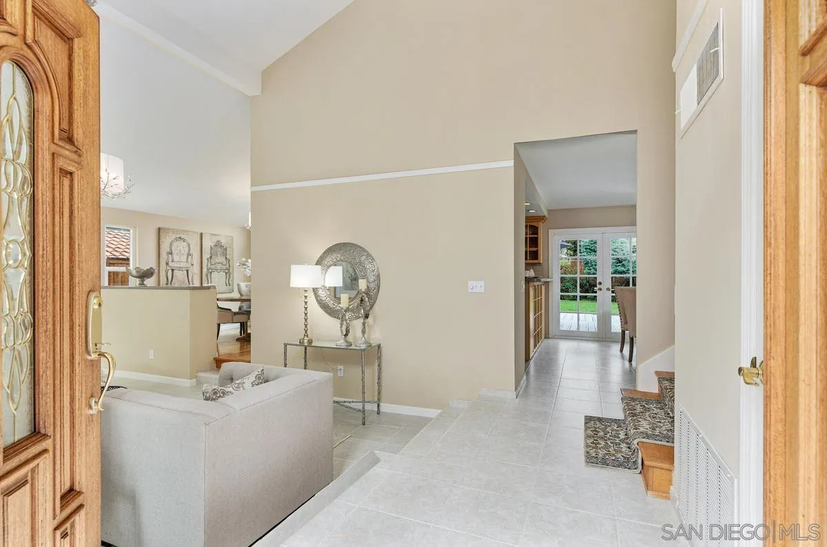 505 Willowspring Drive North Encinitas, CA 92024 - Photo 6 of 47 a living room with furniture