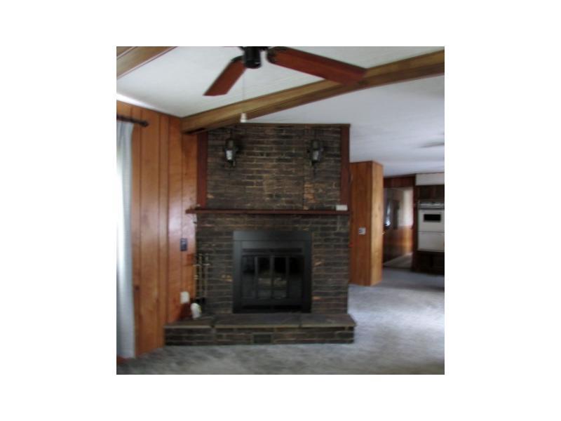 157 Knoch Road Saxonburg, PA 16056 - Photo 10 of 16 Living Room.