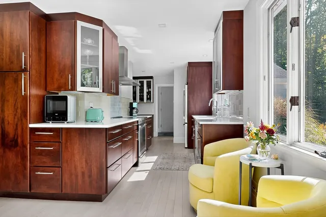 $1,295,000 | 69 Falmouth Road, Falmouth, ME 04105