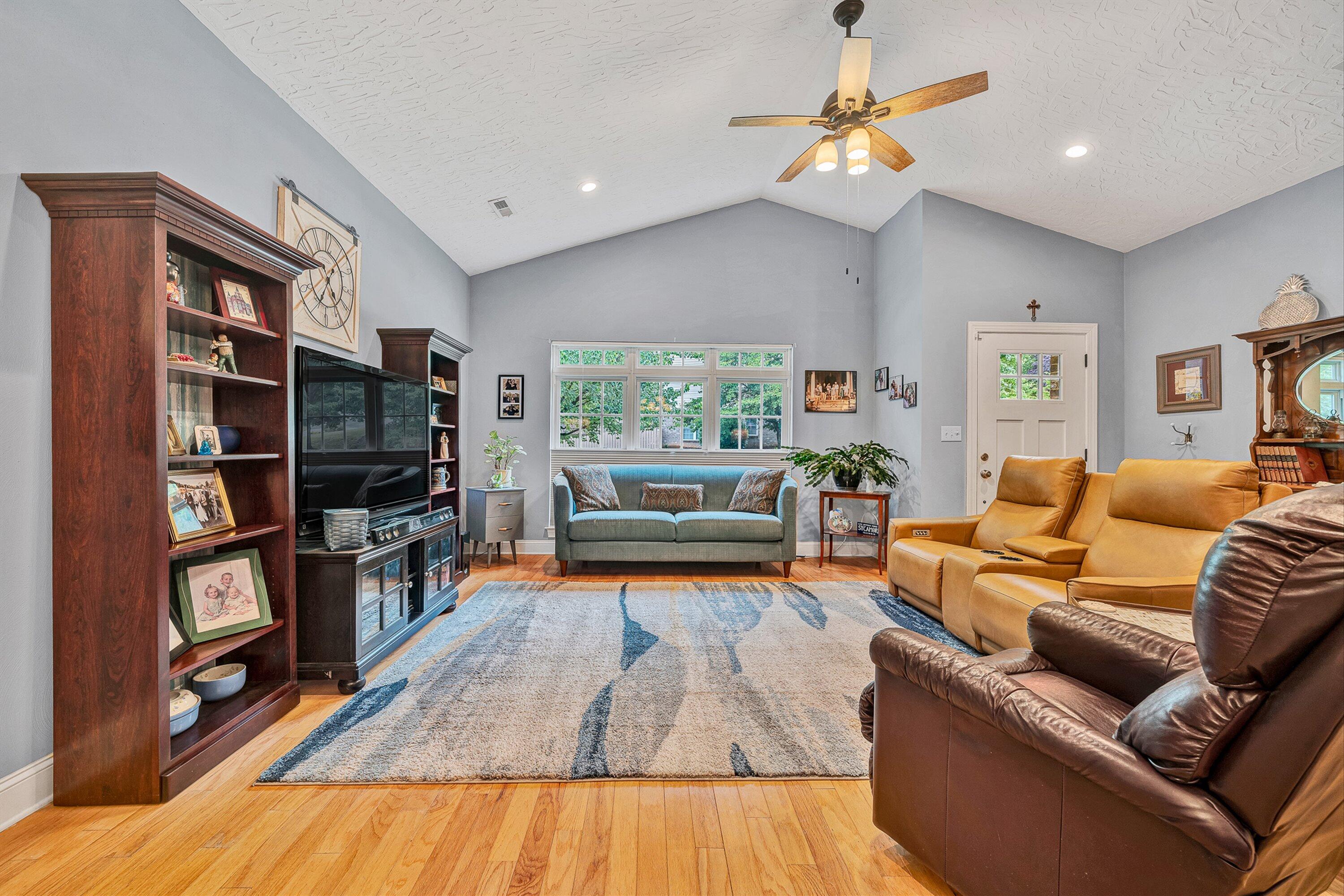6034 Brahma Road Roanoke, VA 24018 - Photo 4 of 31 04-VM-04524