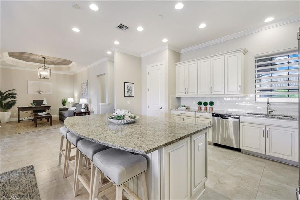 9678 Montelanico Loop, Unit 202 Naples, FL 34119 - Photo 8 of 44