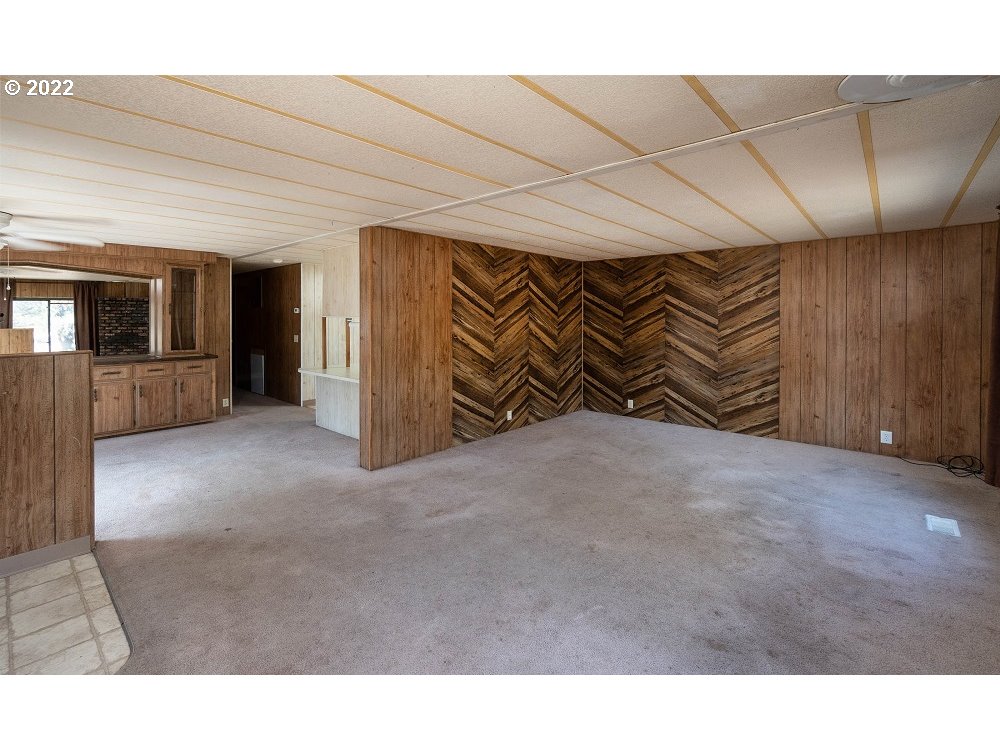 5757 Southwest Shad Road Terrebonne, OR 97760 - Photo 13 of 26 Gallery Image 13
