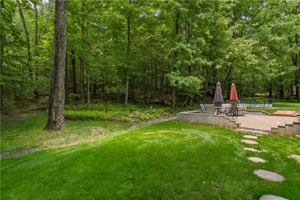 327 Stahl Road Somerset, PA 15501 - Photo 6 of 42