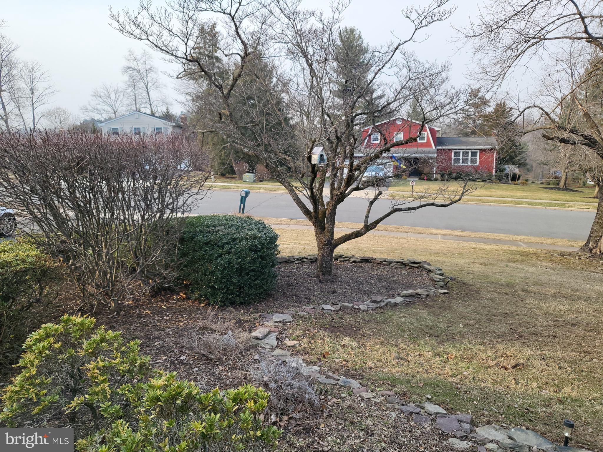5 Randi Way Titusville, NJ 08560 - Photo 26 of 26 Landscaping