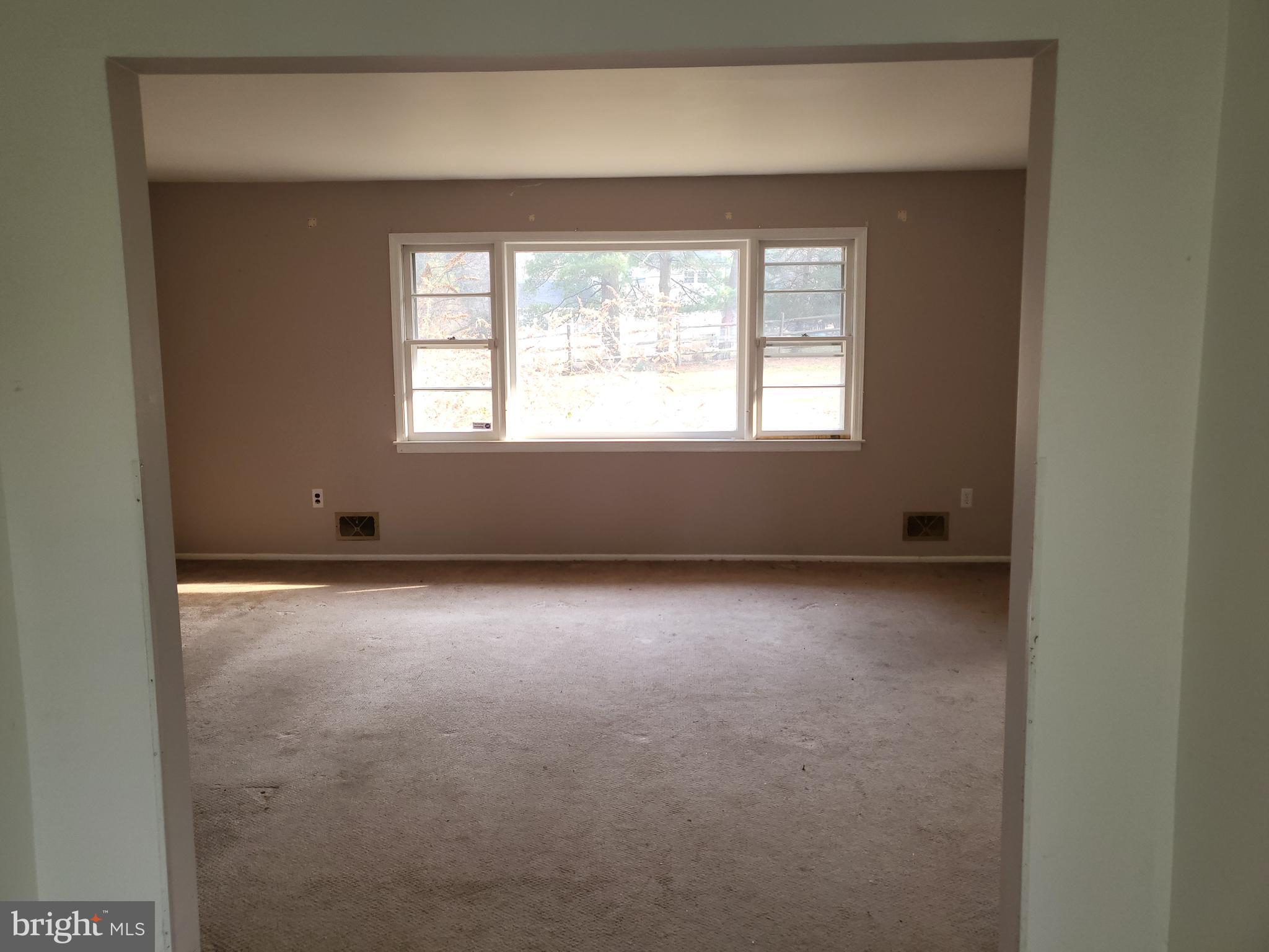 5 Randi Way Titusville, NJ 08560 - Photo 9 of 26 Dining Room