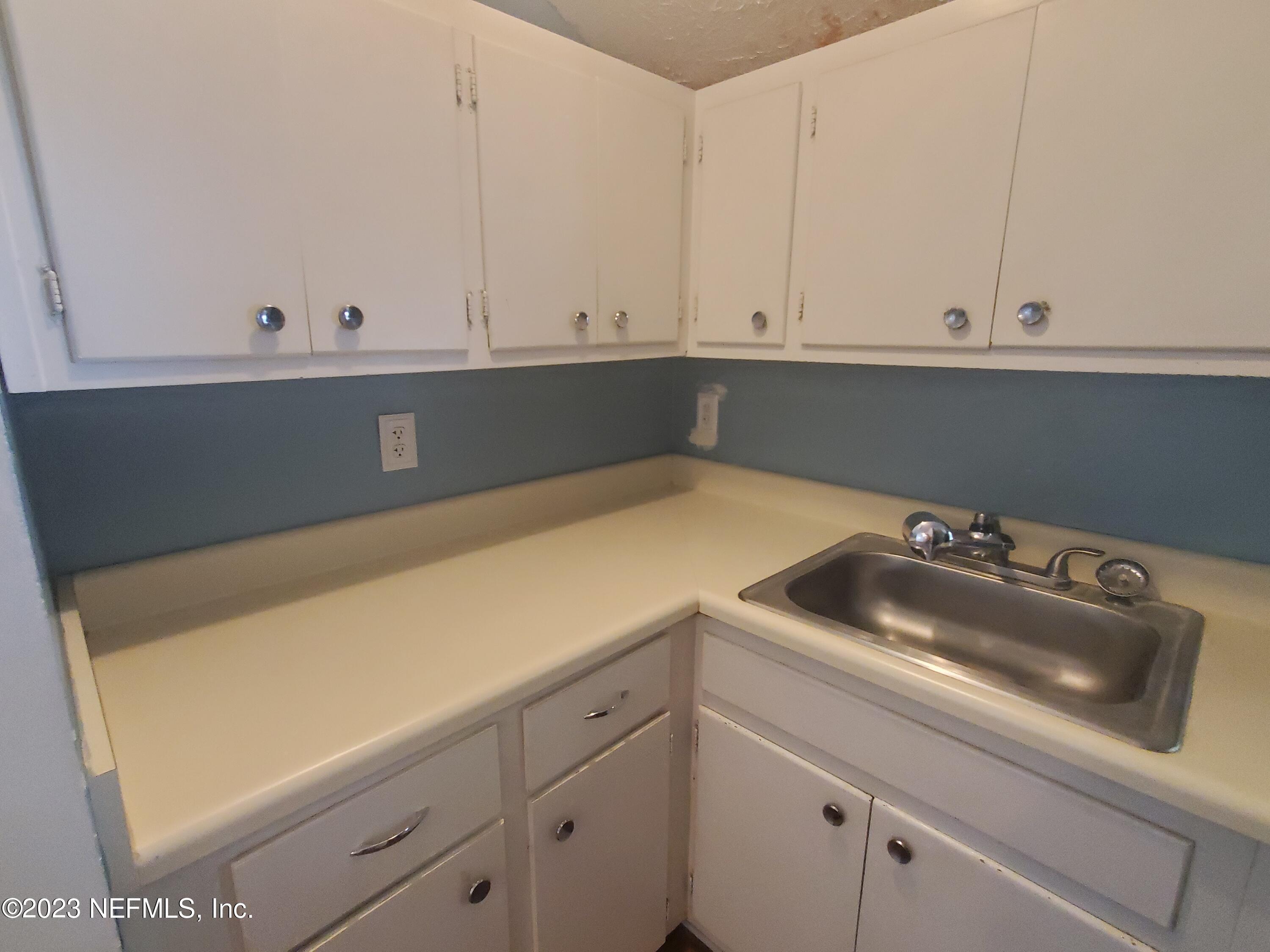 3114 Riverside Avenue Jacksonville, FL 32205 - Photo 7 of 17 kitchen 2