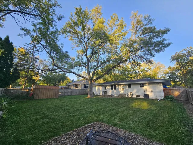 $279,900 | 724 Southview Drive, Hutchinson, MN 55350