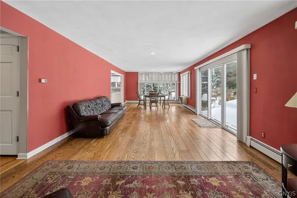 $879,900 | 800 South Manlius Street, Manlius, NY 13066