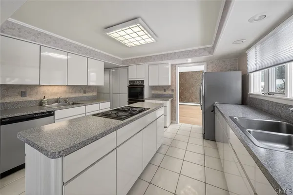 $879,900 | 800 South Manlius Street, Manlius, NY 13066