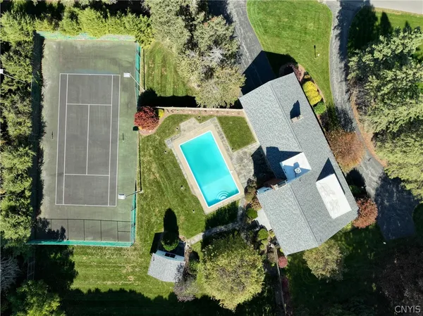 $879,900 | 800 South Manlius Street, Manlius, NY 13066