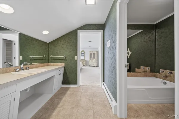 $879,900 | 800 South Manlius Street, Manlius, NY 13066