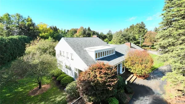 $879,900 | 800 South Manlius Street, Manlius, NY 13066