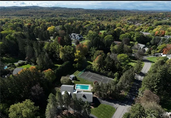 $879,900 | 800 South Manlius Street, Manlius, NY 13066