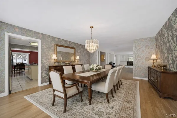 $879,900 | 800 South Manlius Street, Manlius, NY 13066