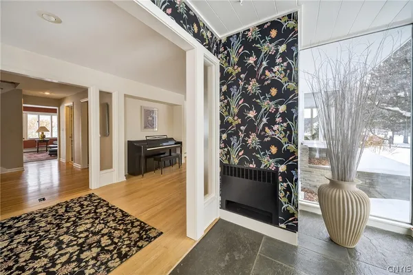 $879,900 | 800 South Manlius Street, Manlius, NY 13066