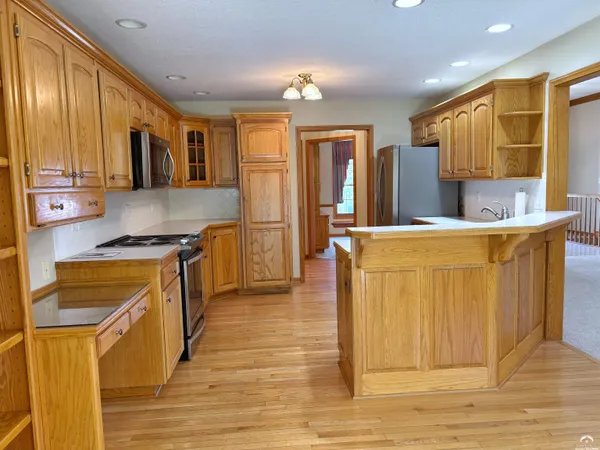$544,900 | 4605 Grove Drive, Lawrence, KS 66049