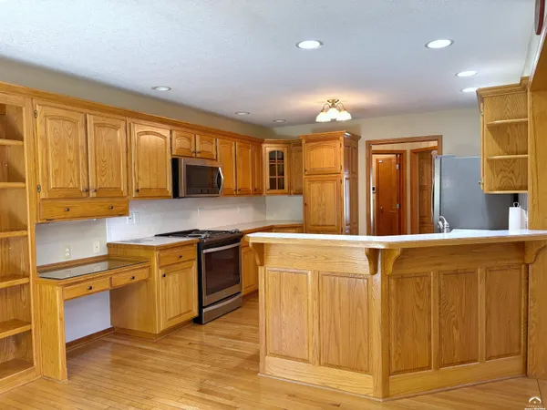 $544,900 | 4605 Grove Drive, Lawrence, KS 66049