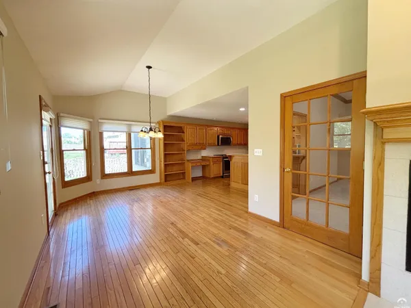 $544,900 | 4605 Grove Drive, Lawrence, KS 66049