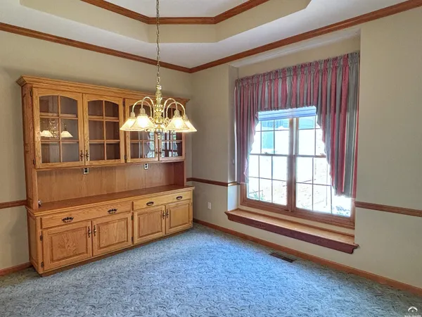 $544,900 | 4605 Grove Drive, Lawrence, KS 66049