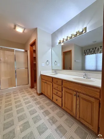 $544,900 | 4605 Grove Drive, Lawrence, KS 66049