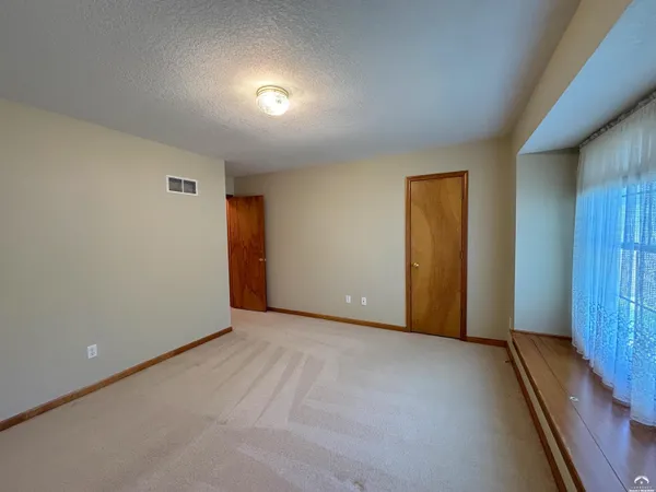 $544,900 | 4605 Grove Drive, Lawrence, KS 66049
