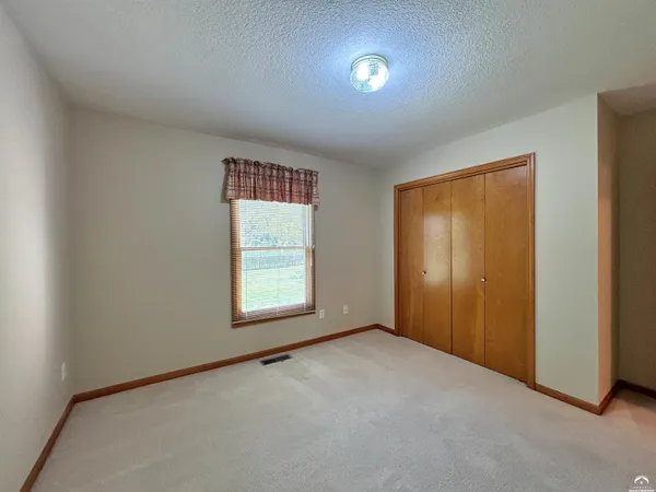 $544,900 | 4605 Grove Drive, Lawrence, KS 66049