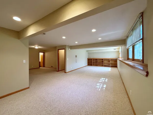 $544,900 | 4605 Grove Drive, Lawrence, KS 66049