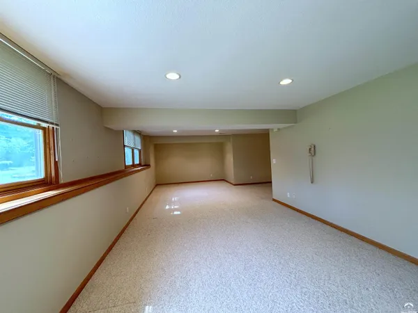 $544,900 | 4605 Grove Drive, Lawrence, KS 66049