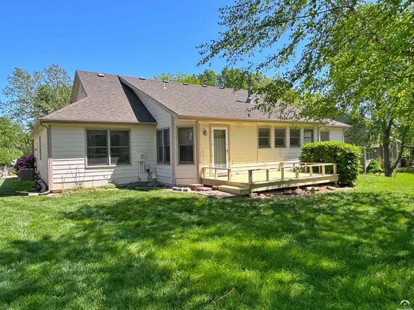 $544,900 | 4605 Grove Drive, Lawrence, KS 66049